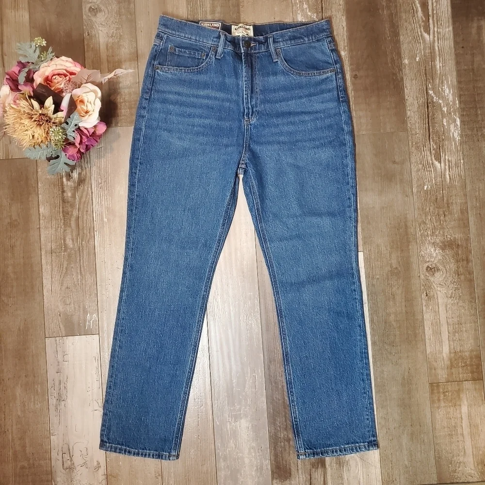 NWT Kirkland High-Rise Straight Fit Women’s Jeans Size 10